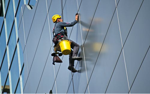 CAPACITACIÓN Y ENTRENAMIENTO PARA TRABAJO SEGURO EN ALTURAS